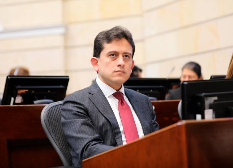 'Mr. Taxes' respondió pregunta subida de tono de Carolina Sanín