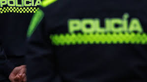 Policías robaron a mujer que les pidió ayuda