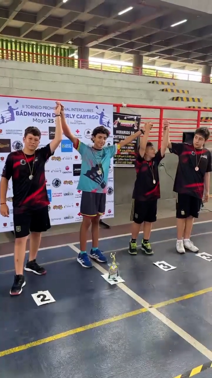 Cartago Brilla en el II Torneo Interclubes de Bádminton