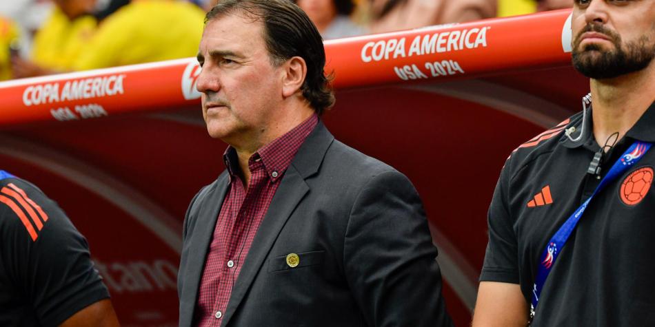 Dan honorable distinción a técnico de la Selección Colombia