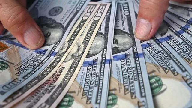 Dólar subió y puso a temblar a compradores