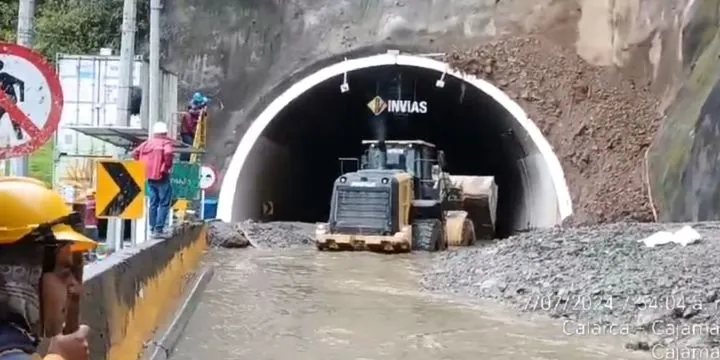 Apertura parcial en La Línea tras deslizamientos