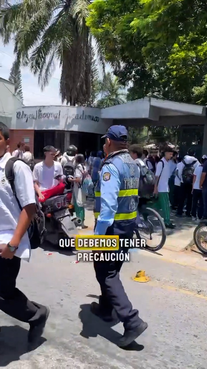 Regulación de tránsito en escuelas