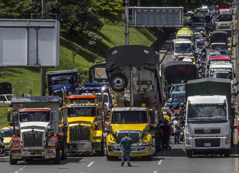 Paro nacional de camioneros el 30 de agosto