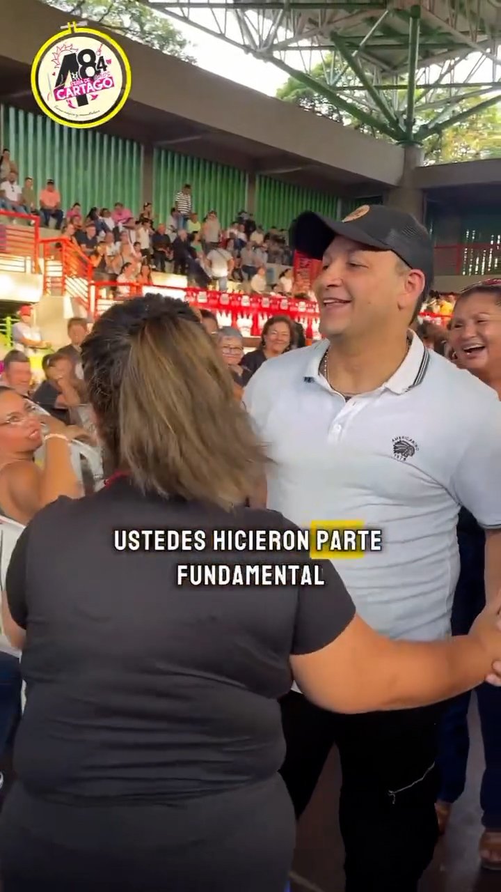 Alcalde Piedrahíta en la viejoteca