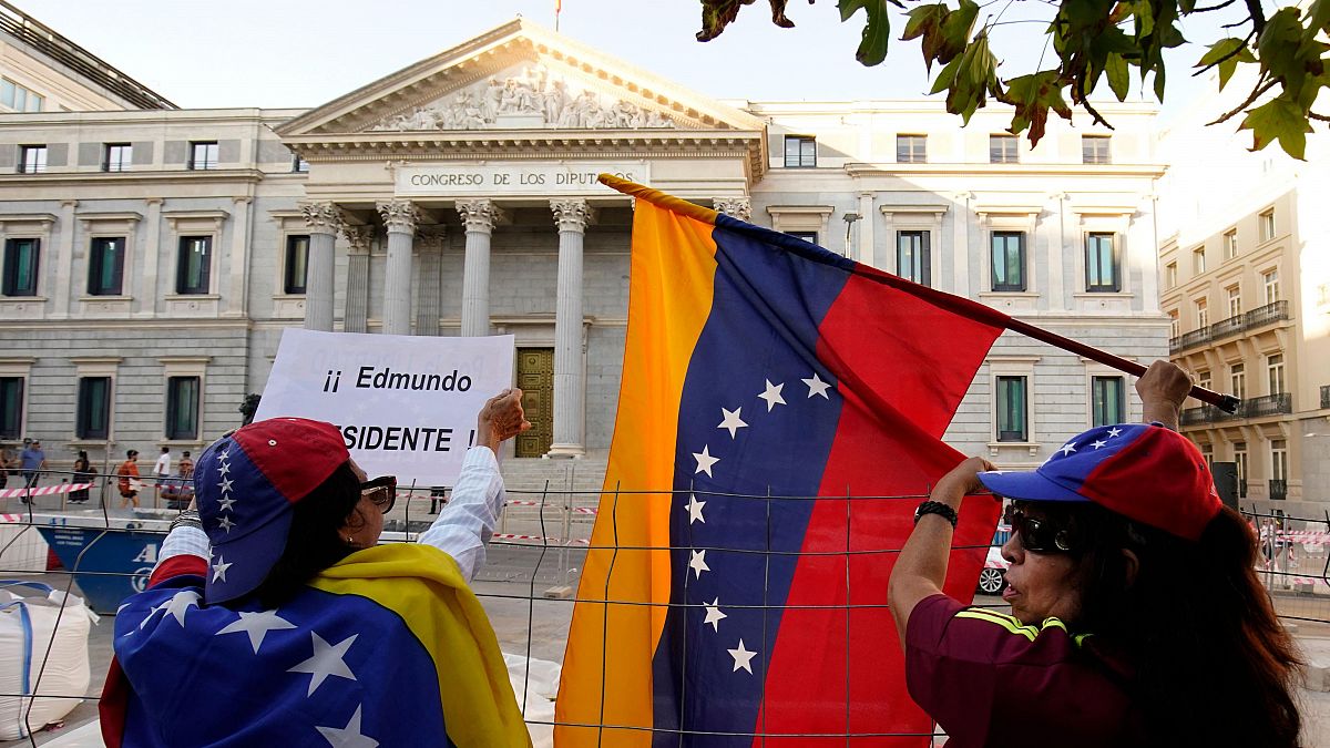 Maduro recibe duro golpe en Congreso de España
