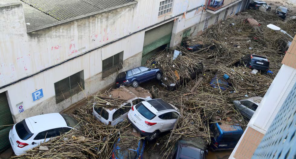 Muertos por inundaciones en Valencia suben a 62