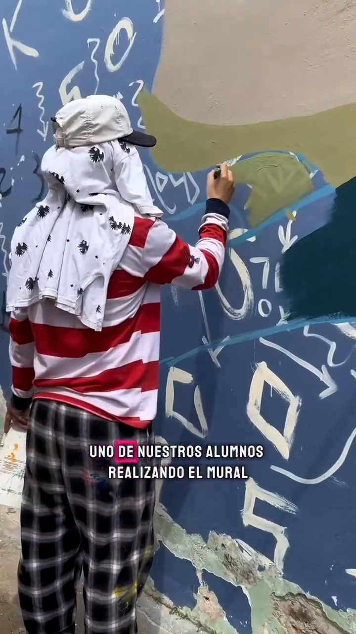 Jornada de muralismo en la sede educativa Simón Bolívar en Modín