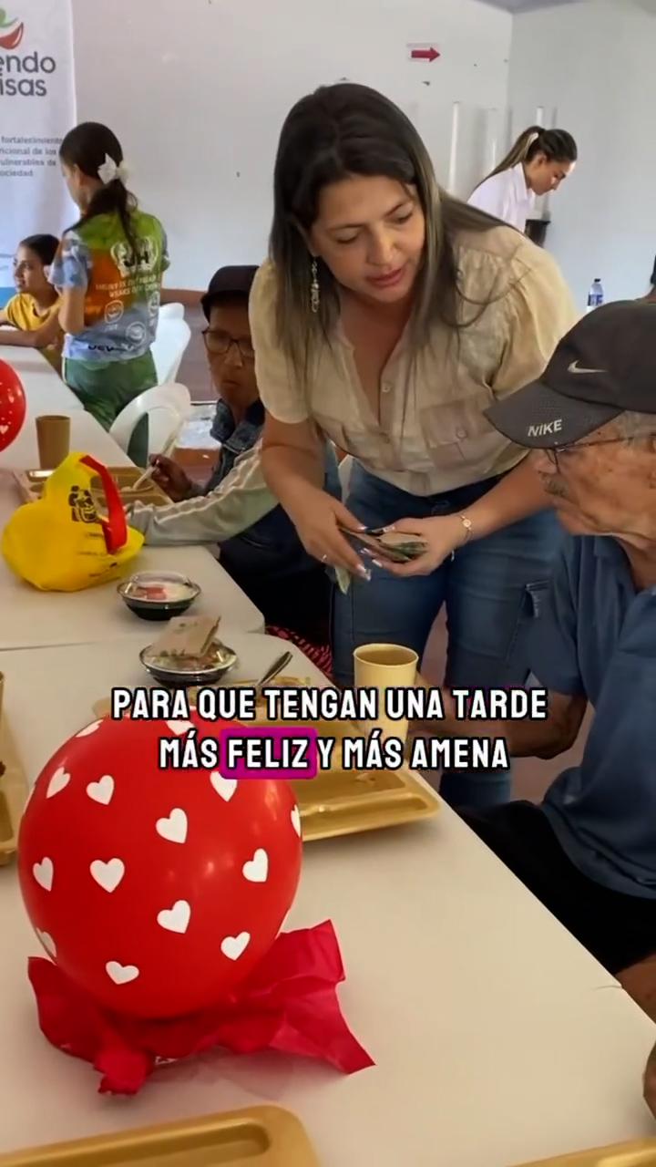 Celebración de amor y amistad en comedores comunitarios