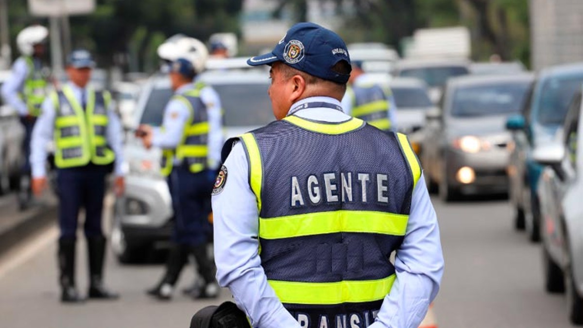 Agresiones contra agentes de tránsito: tres guardas heridos