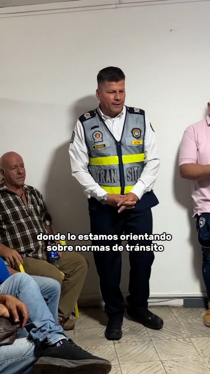 Capacitación en normas de tránsito a conductores