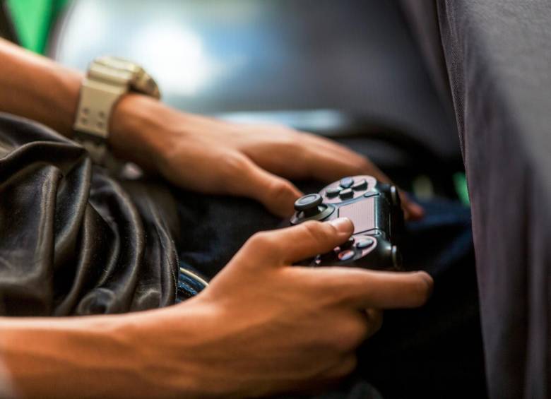 Joven asesina a su tío tras perder en un videojuego en Medellín