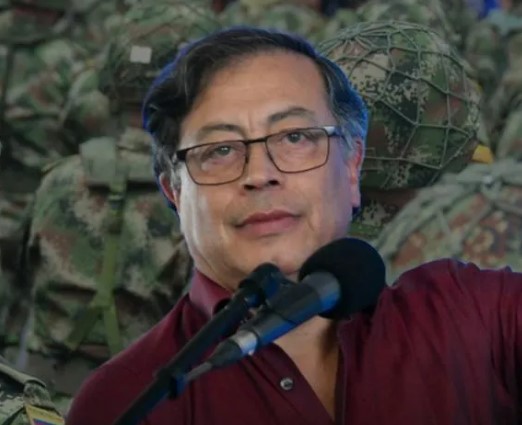Petro confirma primer bombardeo contra el Clan del Golfo