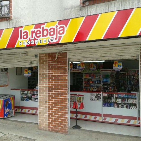 El Gobierno asume administración de Drogas La Rebaja