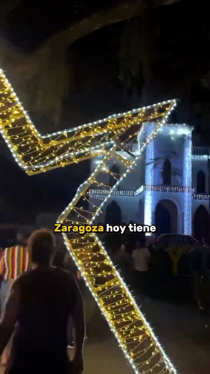 Zaragoza enciende la Navidad