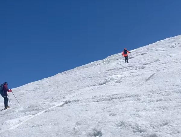 Turistas extranjeros ascendieron ilegalmente al glaciar de Sierra Nevada