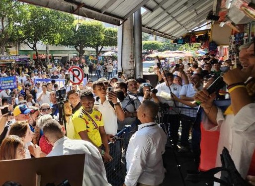 Uribe pide intervención militar internacional para régimen de Maduro