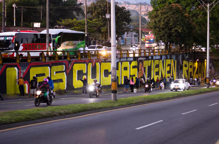 Restauran mural en Medellín: memoria de víctimas del conflicto