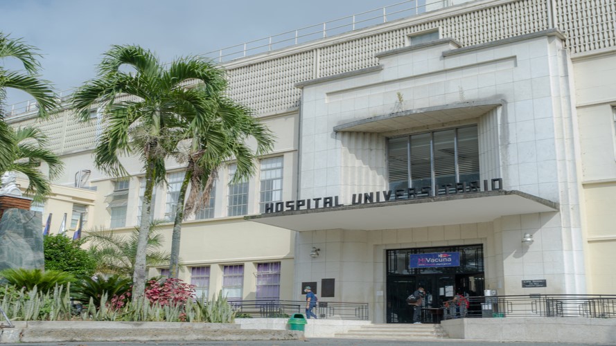 Gobierno del Valle entrega alivios a hospitales en crisis