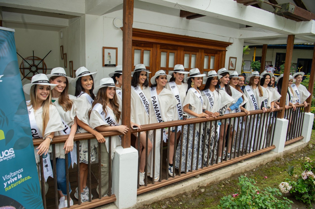Candidatas al reinado del café, visitan Río Blanco en la Feria de Manizales
