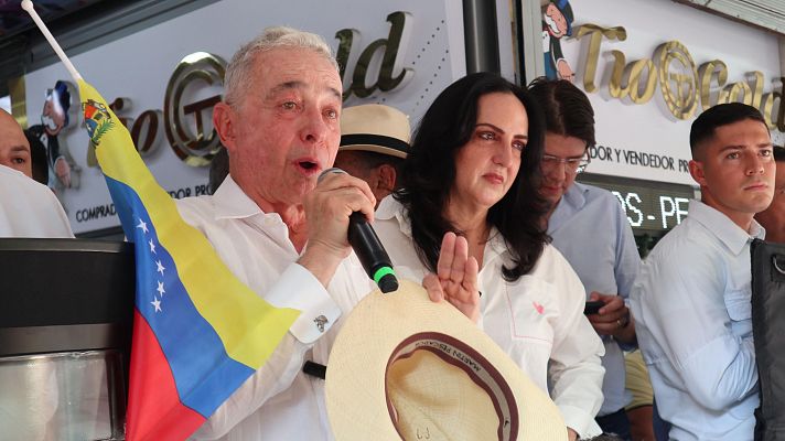 Uribe propone intervención militar internacional en Venezuela