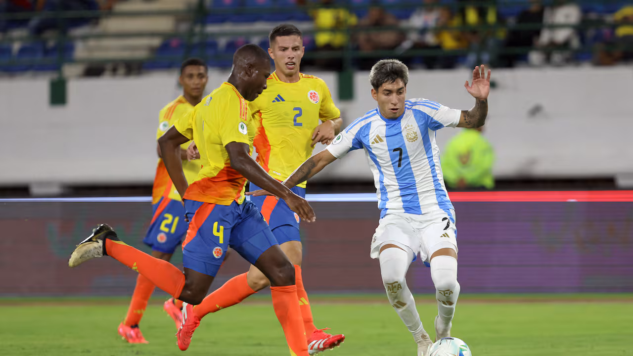 La Tricolor perdió y mantiene la incertidumbre en el Sudamericano