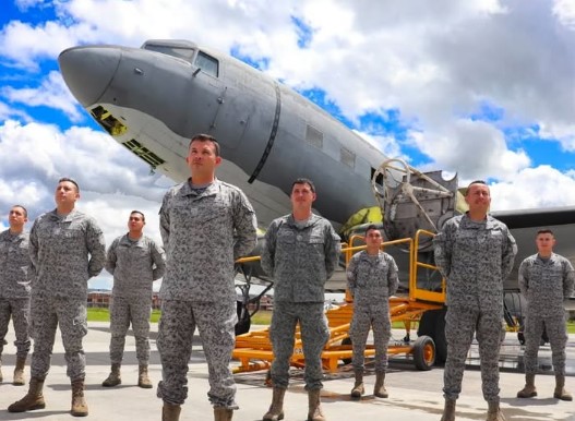 Fuerza Aeroespacial Colombiana enfrenta crisis presupuestaria hasta junio de 2025