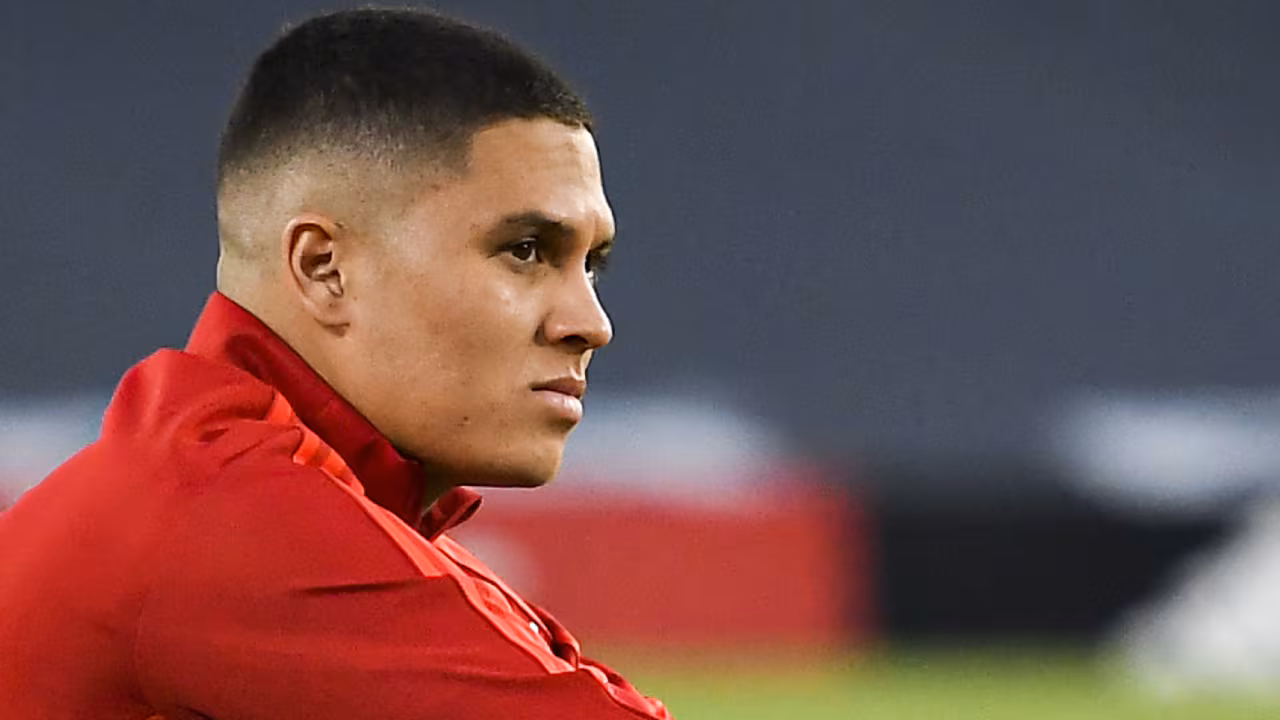 América de Cali en disputa con Racing