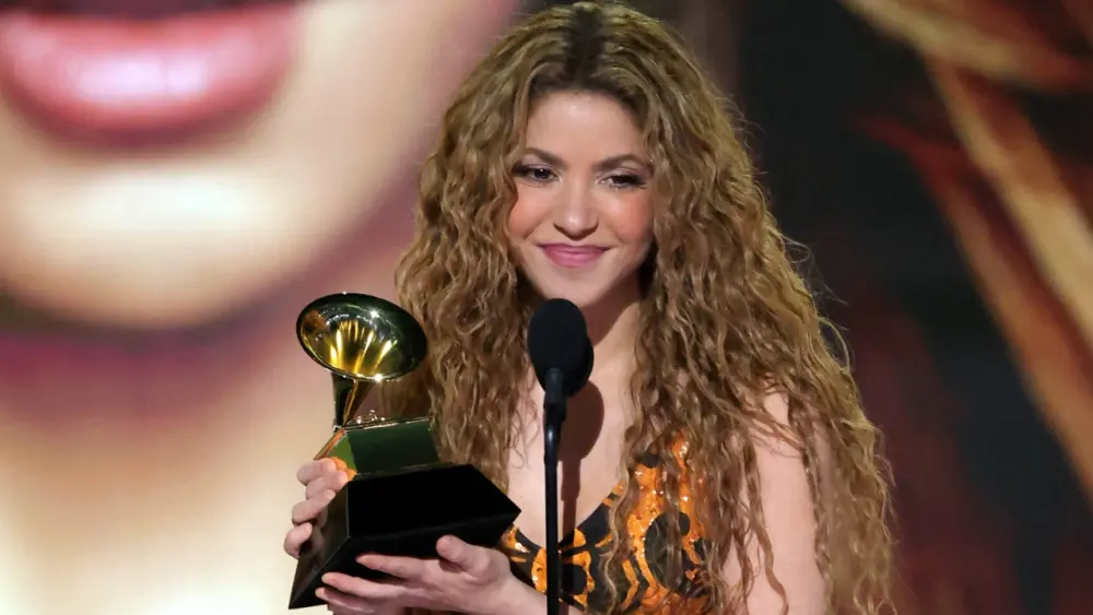 Shakira deslumbra en los Grammy