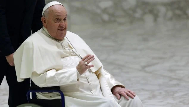 Salud del Papa Francisco: Noche Tranquila, Estado Crítico