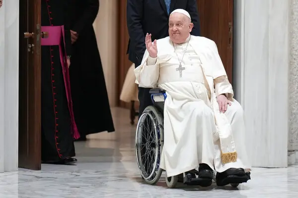 Papa Francisco habla tras ser hospitalizado