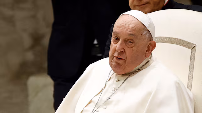El papa Francisco mejora su estado, es alentador
