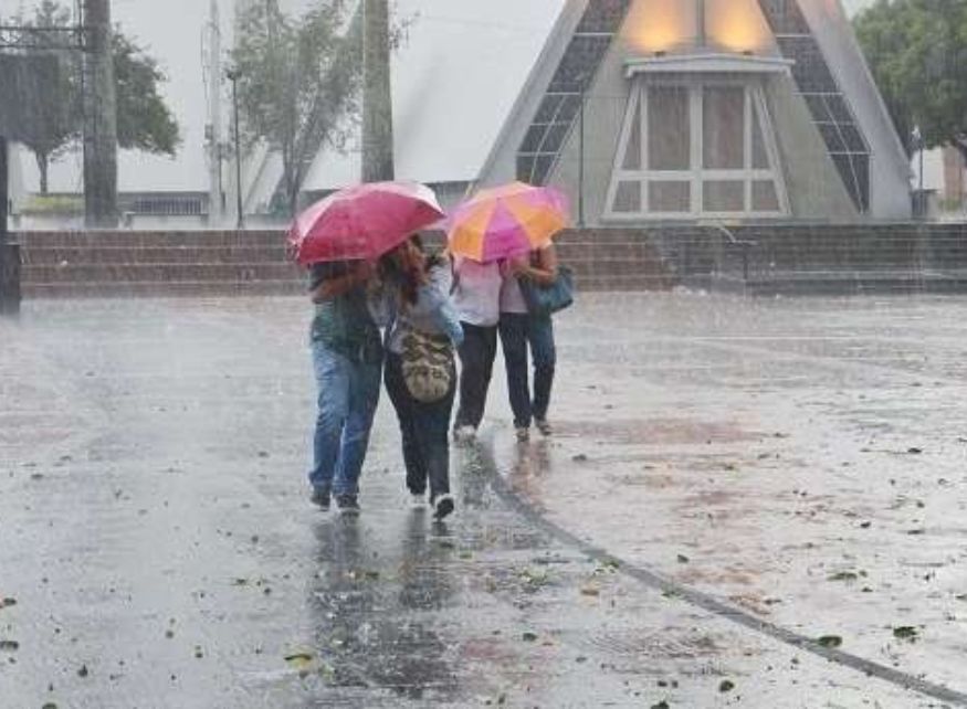 Armenia en alerta roja por lluvias y riesgo de deslizamientos