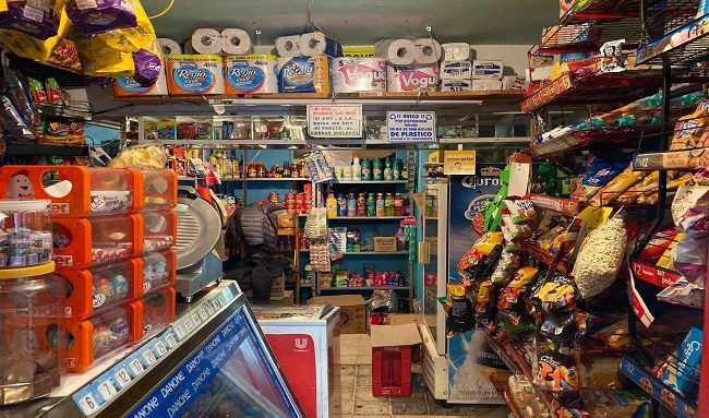 Crisis en tiendas y panaderías por costos e impuestos