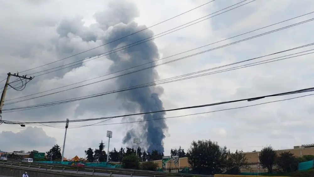 Voraz incendio en Mosquera causa alarma cerca de Bogotá