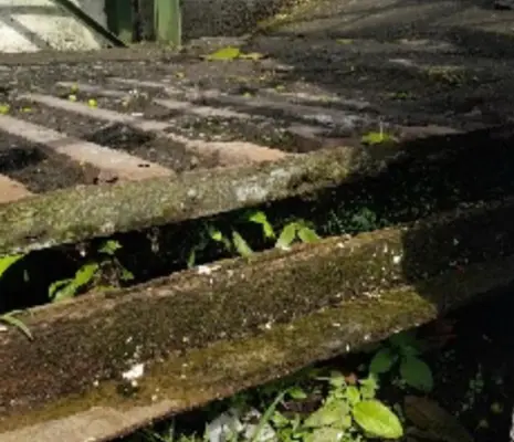 Deterioro del puente Zea - El Viacrucis preocupa a la comunidad