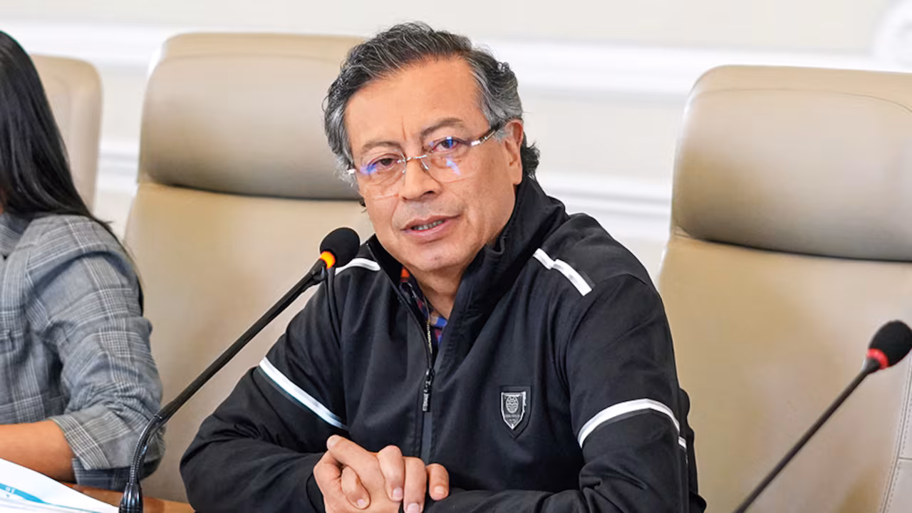 Gustavo Petro garantiza estabilidad en tarifas de energía