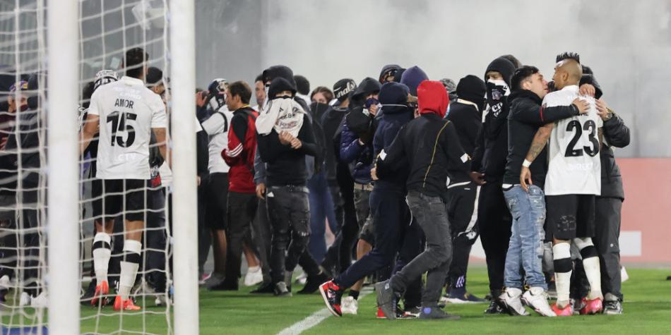 Suspenden partido de Copa Libertadores por graves disturbios