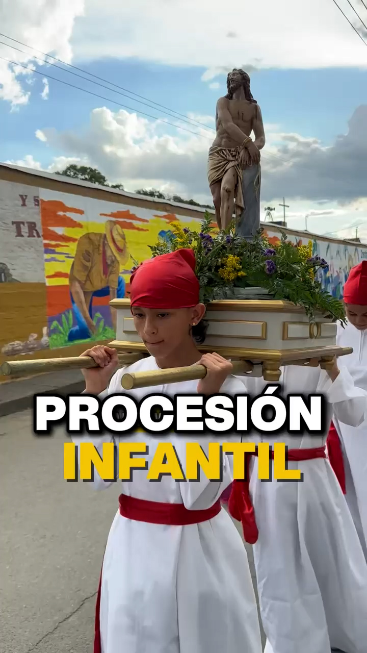 Procesión infantil en Cartago