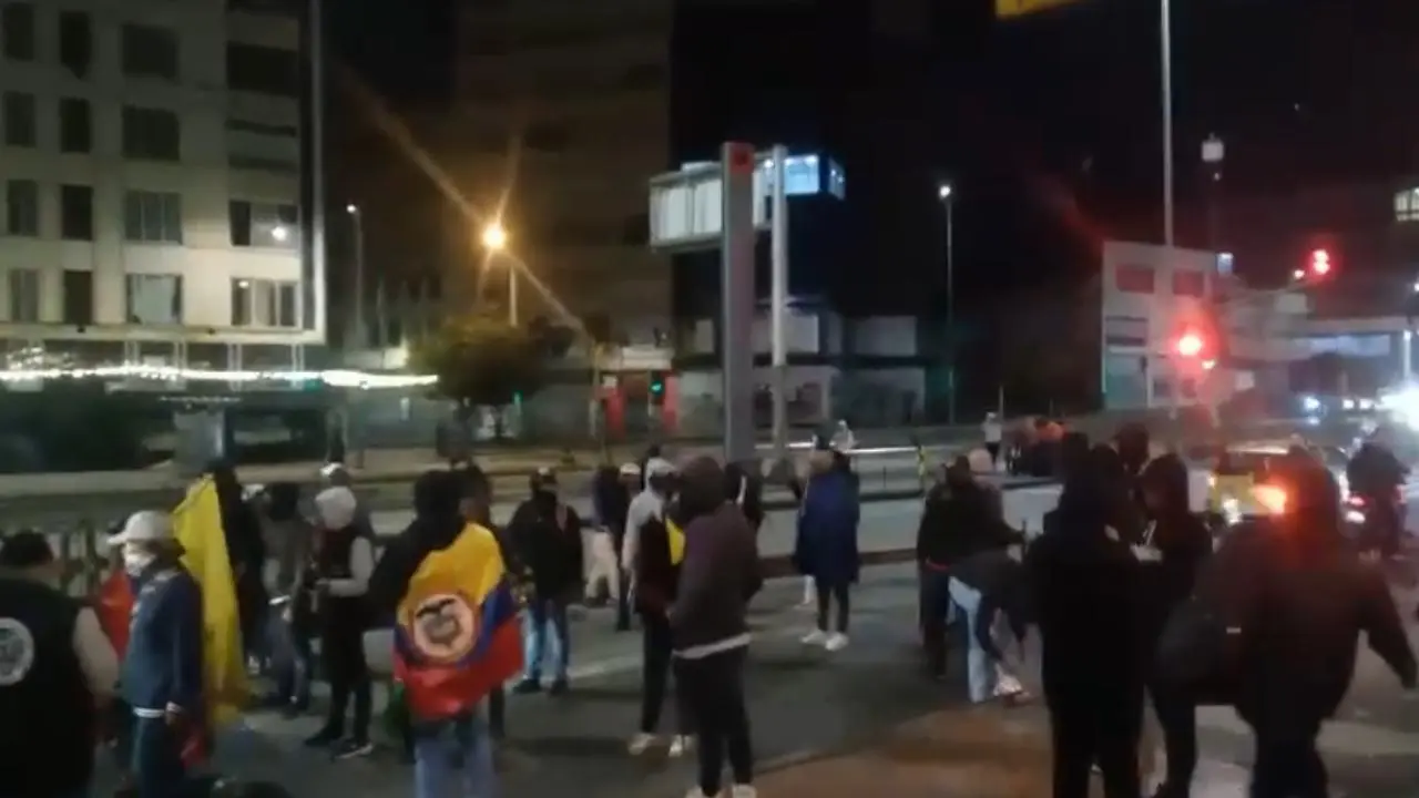 Guardias indígenas atacan transporte público en Bogotá
