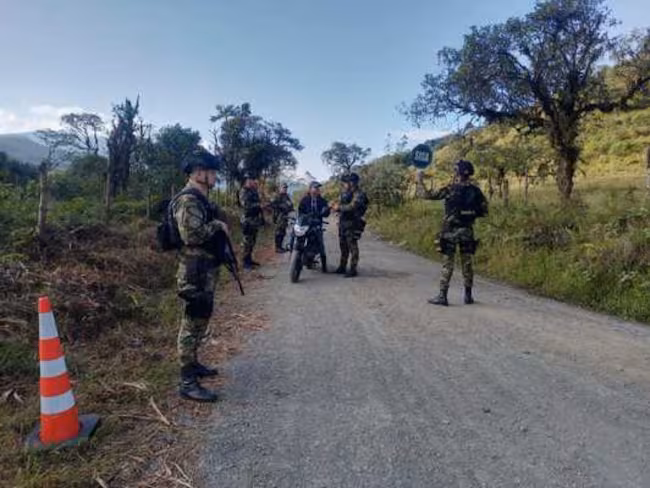 Gobernador de Risaralda exige seguridad en vía al Chocó