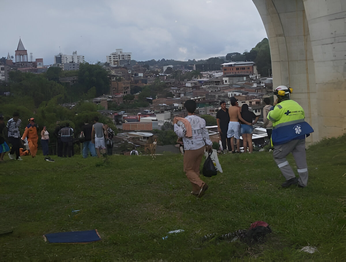 Accidente en el puente helicoidal deja otro horror