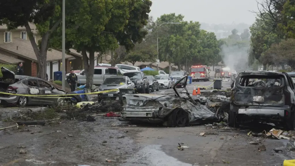 Choque de avioneta en California deja varios muertos