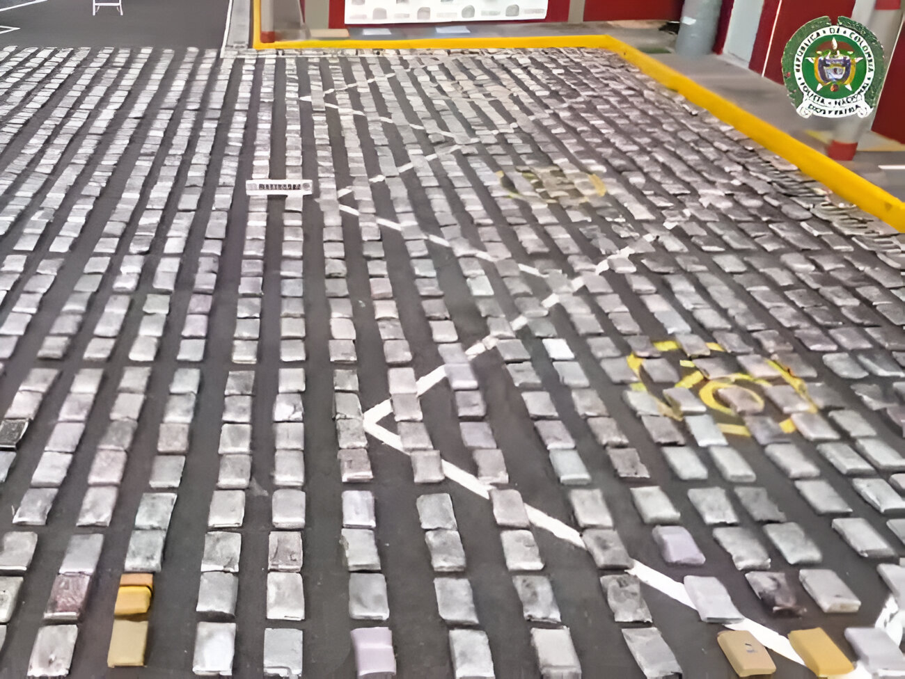 Incautación cinco toneladas de marihuana ocultas en camión