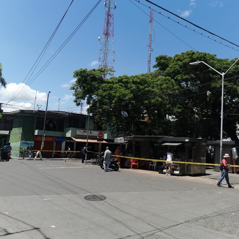 Paquete sospechoso cerca de estación de Policía: ¿Qué contenía?