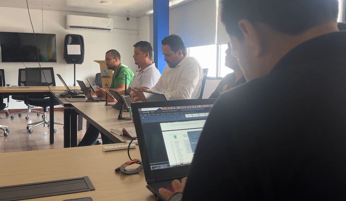 Autoridades no levantan bloqueo en el Pacífico