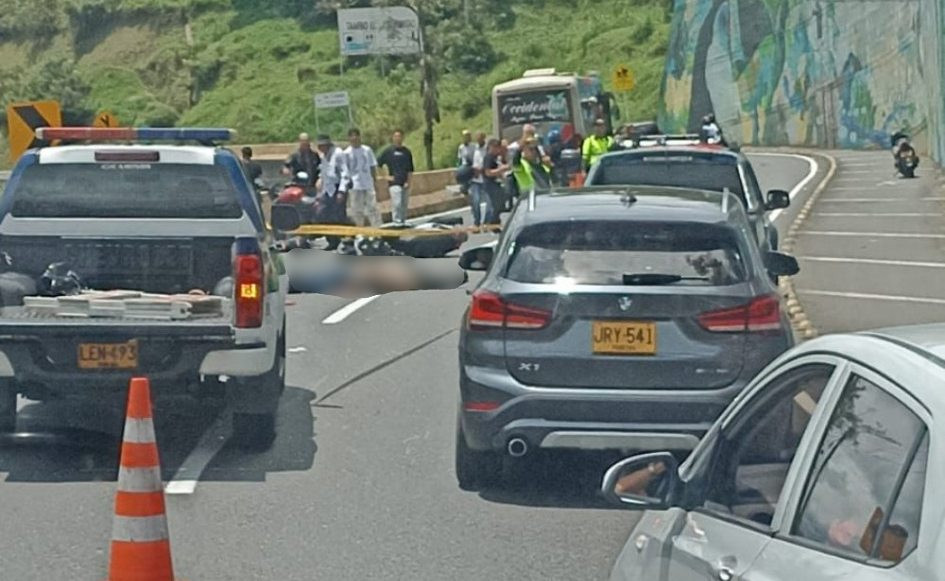 Tragedia en  vía del Eje Cafetero deja impacto fatal
