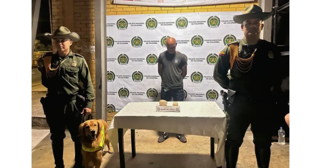 Un olfato canino frenó un viaje en silencio