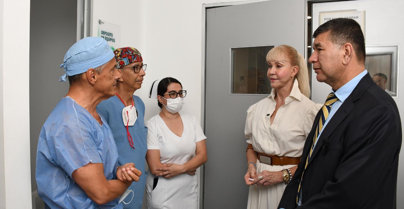 Gobernadora del Valle gira recursos para hospitales