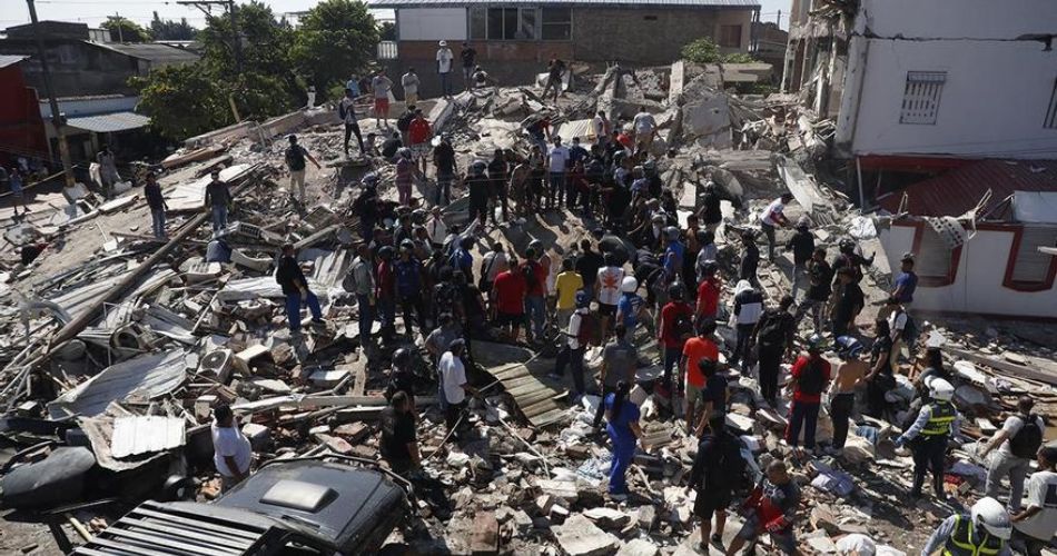 Gobierno expide 11 decretos para atender hospitales, colegios y servicios de energía afectados por el terremoto.